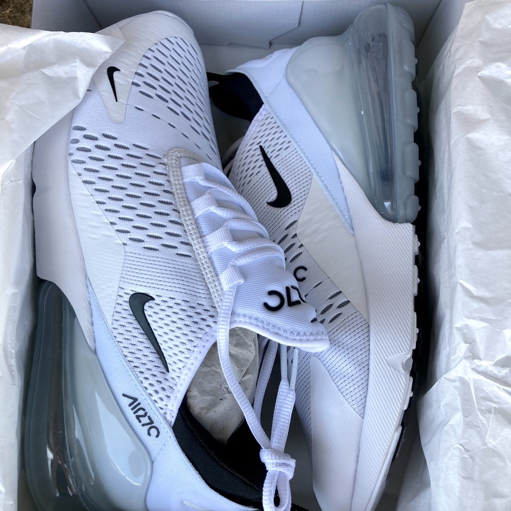 Men’s size 10 brand new in box Nike Air 270 sneakers